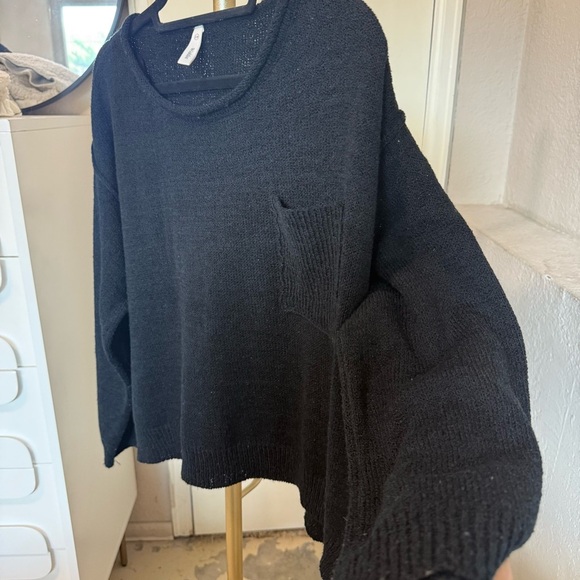 Wishlist Oversized Black Textured Lightweight Sweater Size S/M - Picture 5 of 13